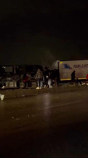 Başakşehirde feci kaza Zincirleme trafik kazasında 2 ölü, 6 yaralı