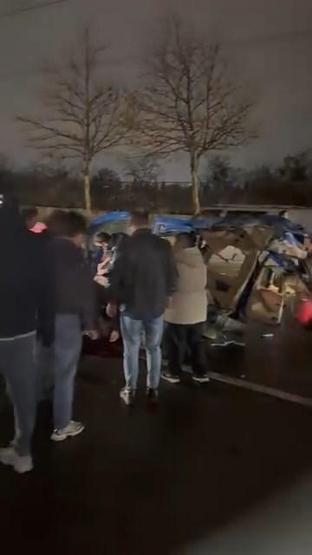 Başakşehirde feci kaza Zincirleme trafik kazasında 2 ölü, 6 yaralı