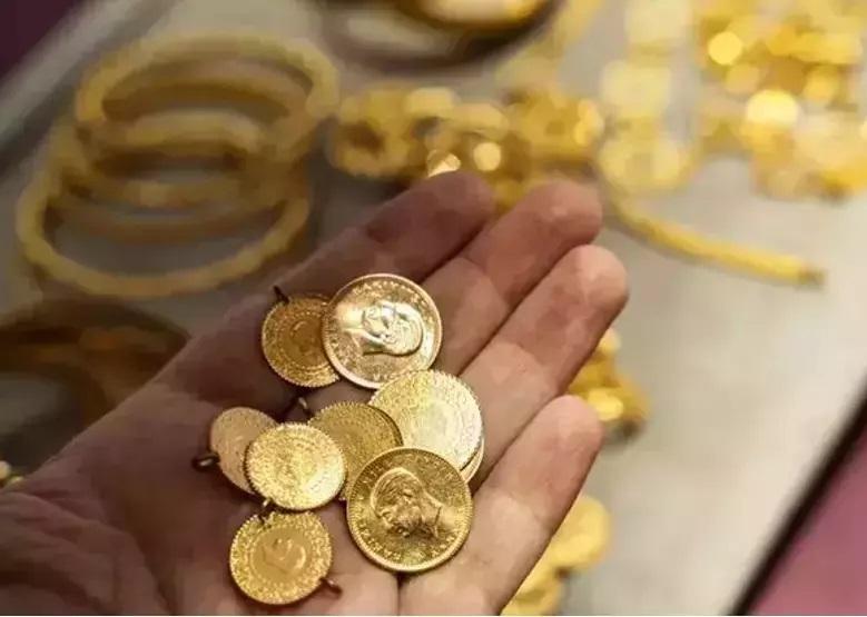 6 ARALIK 2025 CANLI ALTIN FİYATLARI: Gram Altın Ne Kadar Çeyrek Altın, Yarım Altın, Cumhuriyet Altını Ne Kadar İslam Memişten 2026 yorumu: Altın, Bitcoin, asgari ücret...