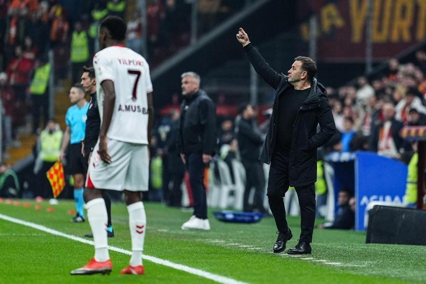 Galatasaray-Samsunspor maçı sonrası Okan Buruk eleştirisi: Yaşattığı kabusu açıklamalı