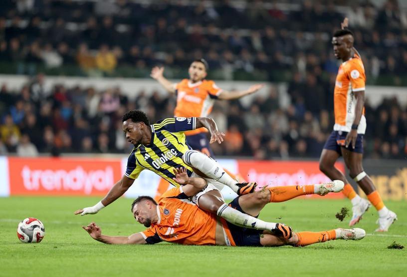 Başakşehir-Fenerbahçe maçı sonrası Tedesco eleştirisi: Takımın ayarlarıyla manasız oynuyor