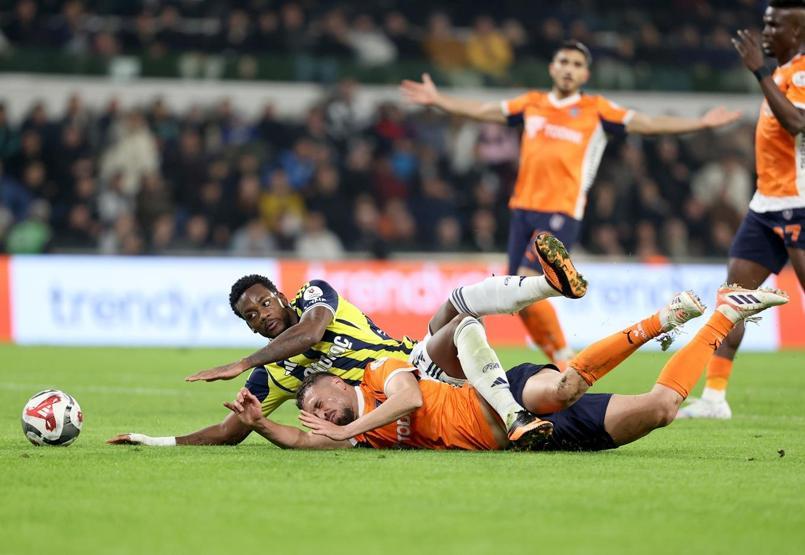 Başakşehir-Fenerbahçe maçı sonrası Tedesco eleştirisi: Takımın ayarlarıyla manasız oynuyor