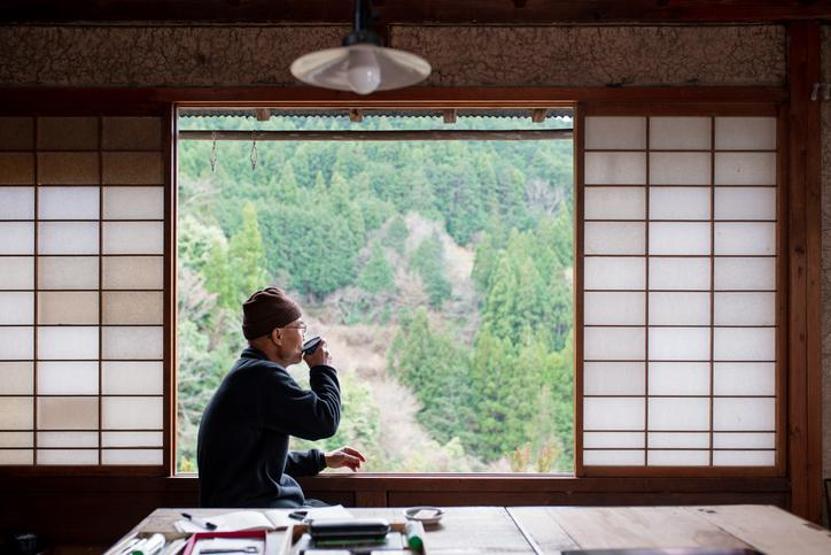 O ülkenin en acil krizi oldu: Demans GPS bilekliklerden robot bakıcılara çözüm arayışı…