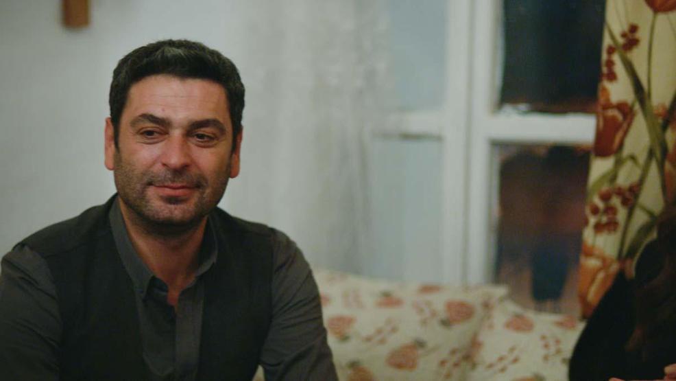 Uzak Şehirde Felekten Bir Gece: Bir Bakışta Yaktın Beni