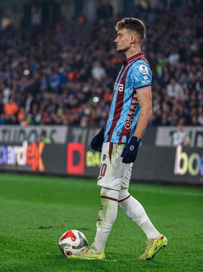 Ernest Muçi, Trabzonsporda kendini buldu 3 maç 5 gol...