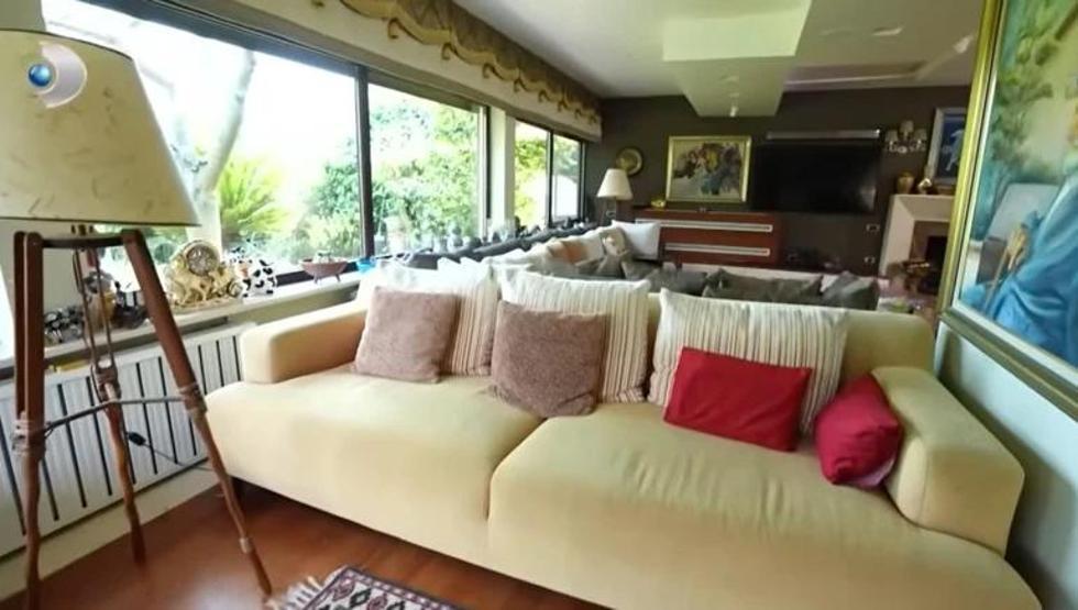 Sahrap Soysal 5 Odalı Lüks Villasının Kapılarını Evrim Akın ile Ev Gezmesine Açtı