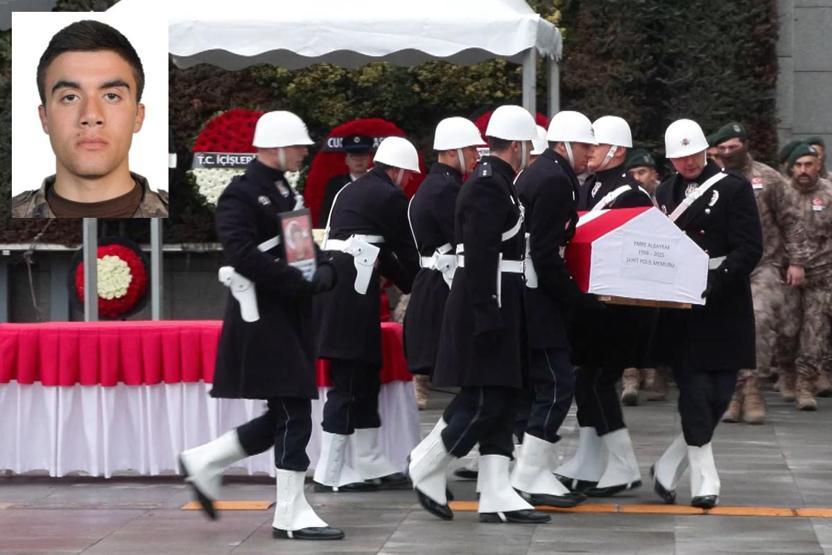 Şehit polise son görev İstanbul İl Emniyet Müdürlüğünde tören düzenlendi