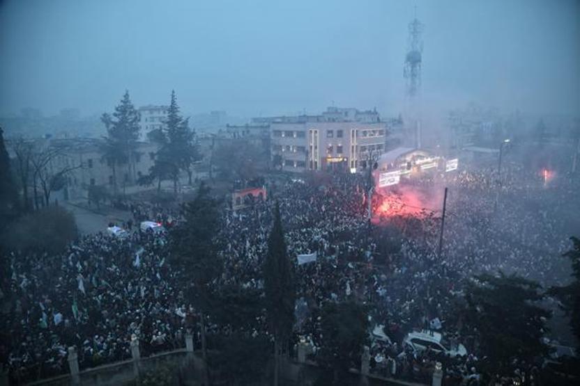 Suriyede halk sokağa döküldü Kutlama yaptılar