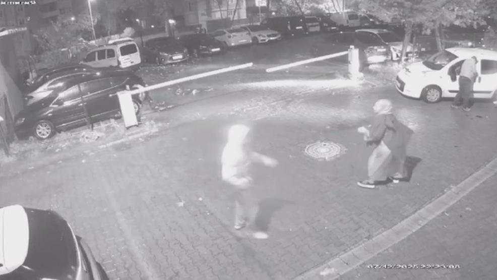 Alkollü sürücü dehşet saçtı 2 kişiye çarpıp kaçarken 7 aracı da hurdaya çevirdi