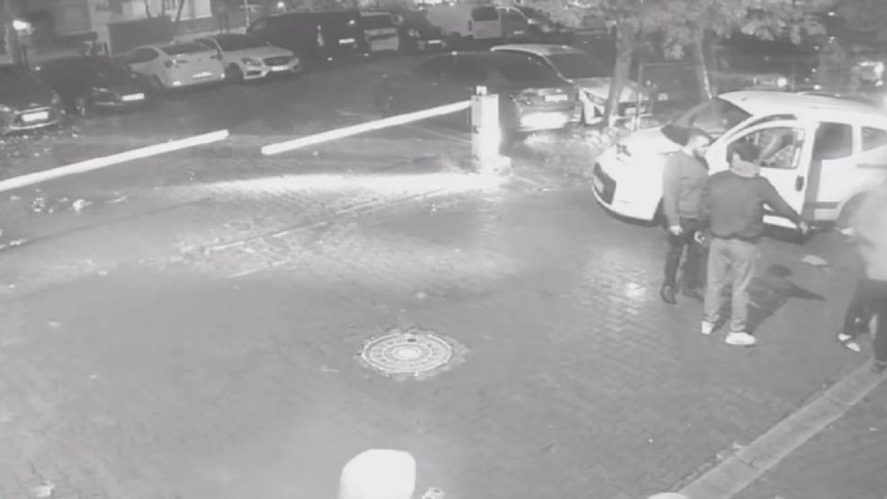 Alkollü sürücü dehşet saçtı 2 kişiye çarpıp kaçarken 7 aracı da hurdaya çevirdi