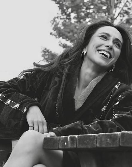 GÜRDAL’A KAFA TUTAN GÜZEL “İKİ DELİ BİR ARAYA GELMEMELİYDİ”