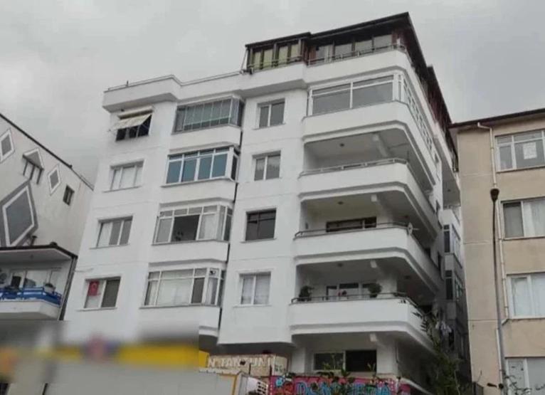 Güllünün kızı Tuğyan Ülkem Gülter neden gözaltına alındı Tuğyan Ülkem Gülter kimdir, nereli ve kaç yaşında Valizlerle yurt dışına kaçış planı çöktü