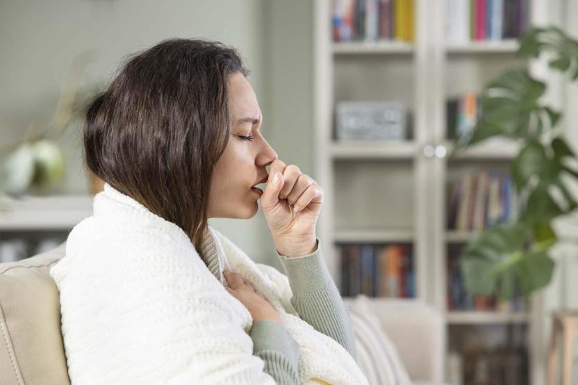 İnatçı Öksürük Neden Olur Öksürük Üç Haftayı Geçiyorsa Mutlaka Ciddiye Alınmalı... Öksürüğe Doğal Destek ve Ev Çözümleri
