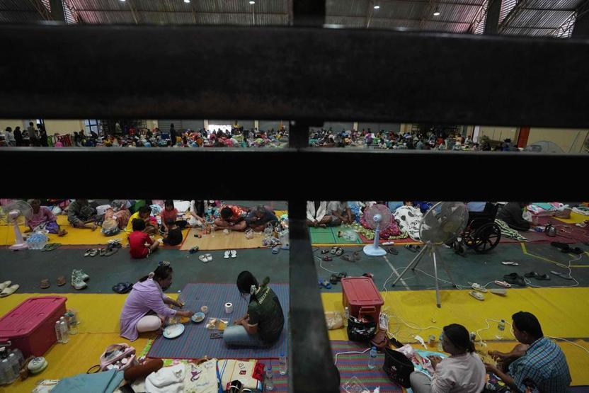 Kamboçya-Tayland çatışmaları tırmanıyor: 500 bin kişi evlerini terk etti