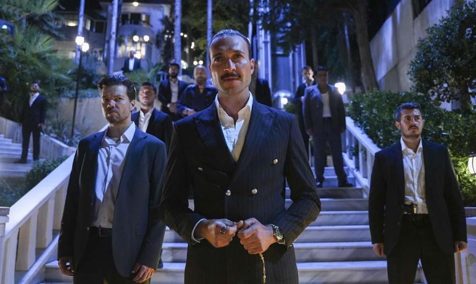 Eşref Rüyada Kadir Baba Dans Etti, Ortalık Yıkıldı