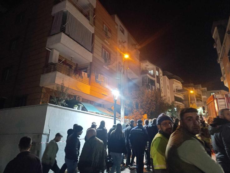 Manisa’da inşaat çalışmasının yanındaki 2 binada çatlaklar oluştu: 15 kişi tahliye edildi