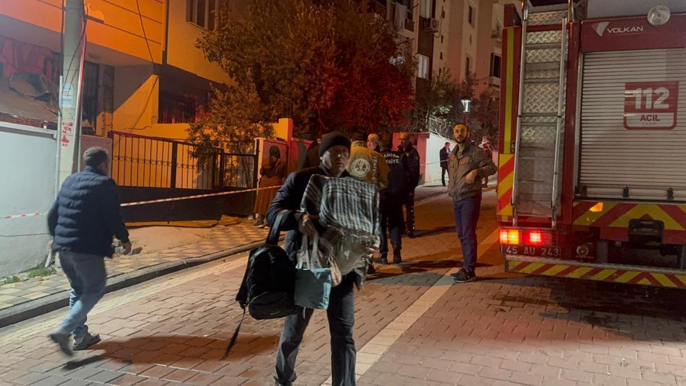 Manisa’da inşaat çalışmasının yanındaki 2 binada çatlaklar oluştu: 15 kişi tahliye edildi