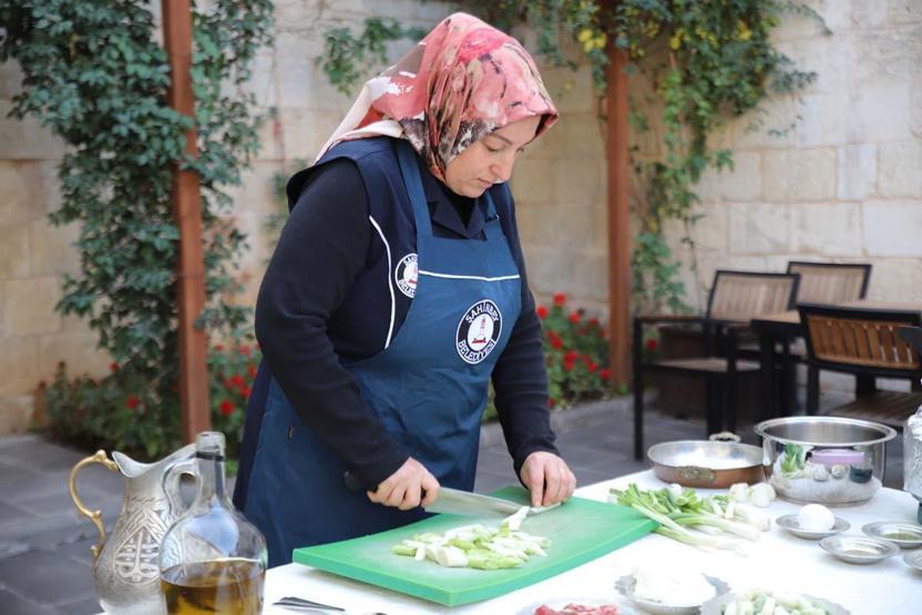 Kelle Paça Yerine Bunu Tüketiyorlar Yoğurt, Et, Nohut, Taze Soğan ve Sarımsakla Yapılıyor Kış Hastalıklarına Birebir
