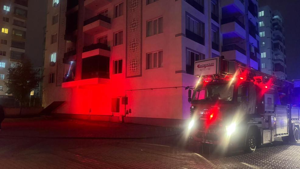 Eşinin yaptığını öğrenince evi ateşe verdi