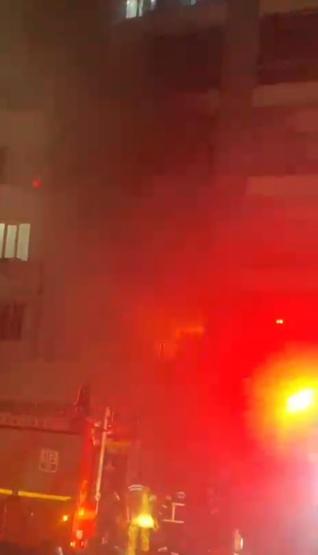 Eşinin yaptığını öğrenince evi ateşe verdi