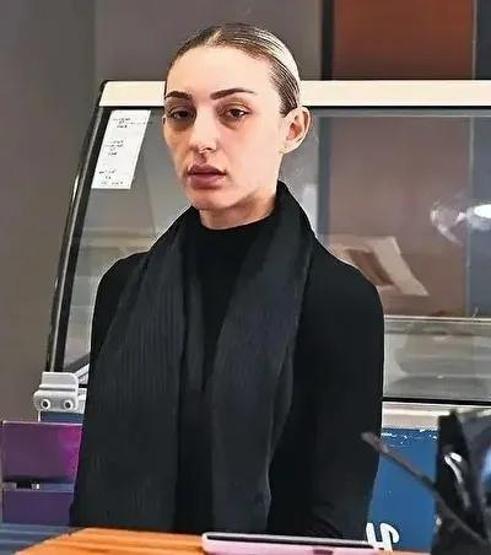 Güllü İle İlgili Kahreden Detay Son Doğum Günü Görüntülerinde Ortaya Çıkardı