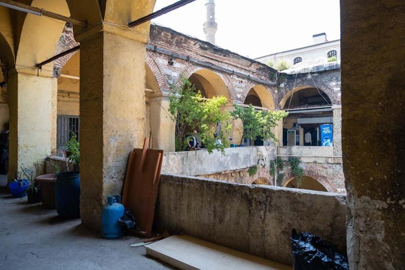 Kübra Ünlü Yazdı... Eşref Tekinin Mekanı Büyük Yeni Han