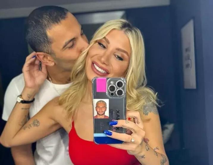 İrem Derici ve Nişanlısının Yeni Tatil Rotası Romantik Pozlarına Beğeni Yağdı