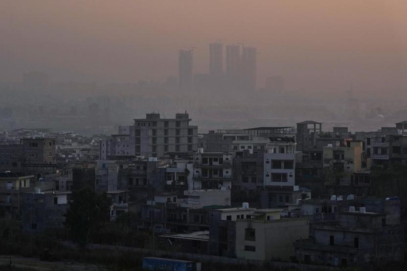 Güney Asyada bir başkent nefessiz kalıyor Hava kirliliği hızla kötüleşti: Araçlara egzoz denetimi...