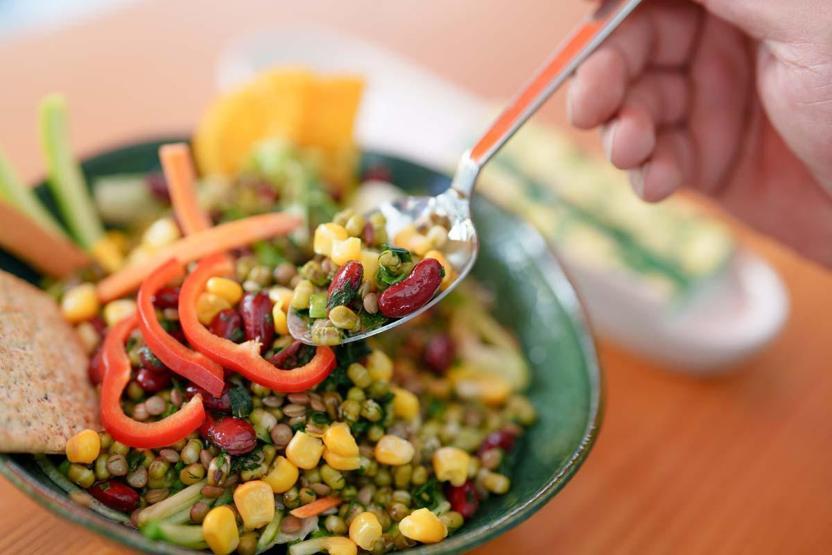 Vücuttaki İltihabı Söküp Atıyor Uzman İsim O Besinleri Tek Tek Sıraladı