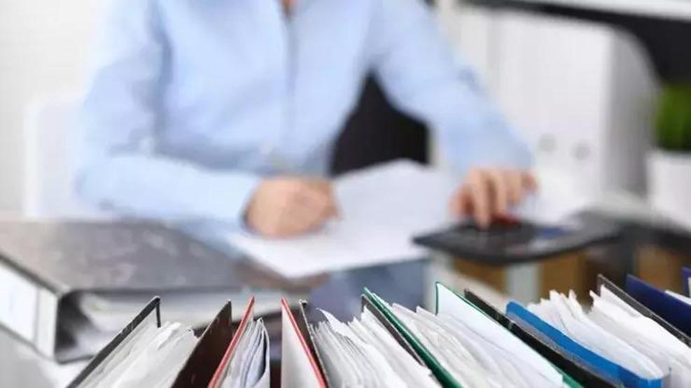 AİLE BAKANLIĞI 3000 PERSONEL ALIMI : Aile ve Sosyal Hizmetler Bakanlığı sözleşmeli personel alımı başvuruları başladı Başvuru şartları neler kariyerkapisi.gov.tr başvuru ekranı...