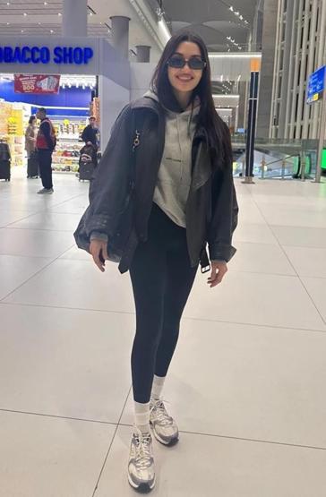 Magazin Gündemine Bomba Gibi Düştü Hande Erçel-Onur Güvenatam Aşkı Nasıl Başladı