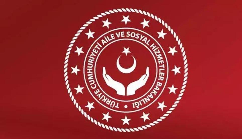 AİLE BAKANLIĞI 3000 PERSONEL ALIMI : Aile ve Sosyal Hizmetler Bakanlığı sözleşmeli personel alımı başvuruları başladı Başvuru şartları neler kariyerkapisi.gov.tr başvuru ekranı...