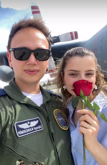 Şehit Cüneyt Kandemirin eşi Defne Kandemir duygulandıran paylaşım: Beraber bu uçağa gitmiştik