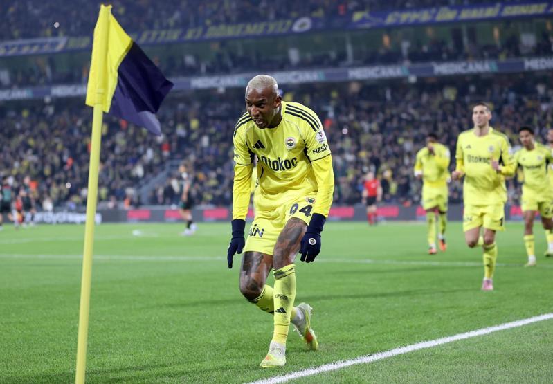 Fenerbahçenin net galibiyeti sonrası övgü: Konya’nın girdaptan çıkamaması, anafora teslimiyeti