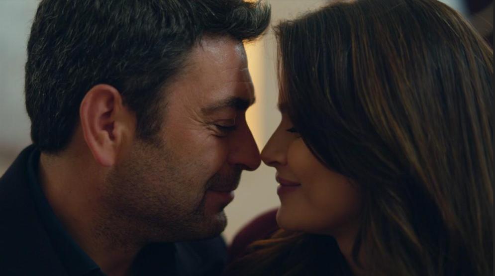 CİHAN VE ALYA AŞKTA SINIRLARI AŞTI