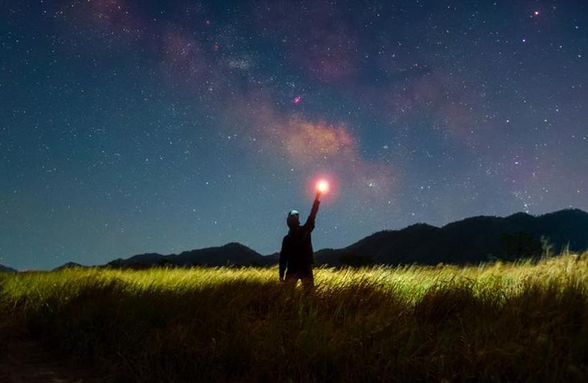 Karanlık Senaryo: ‘Uzayın Işıkları’ Yavaşça Sönüyor Büyük Soğuma İçin Bir Gösterge mi