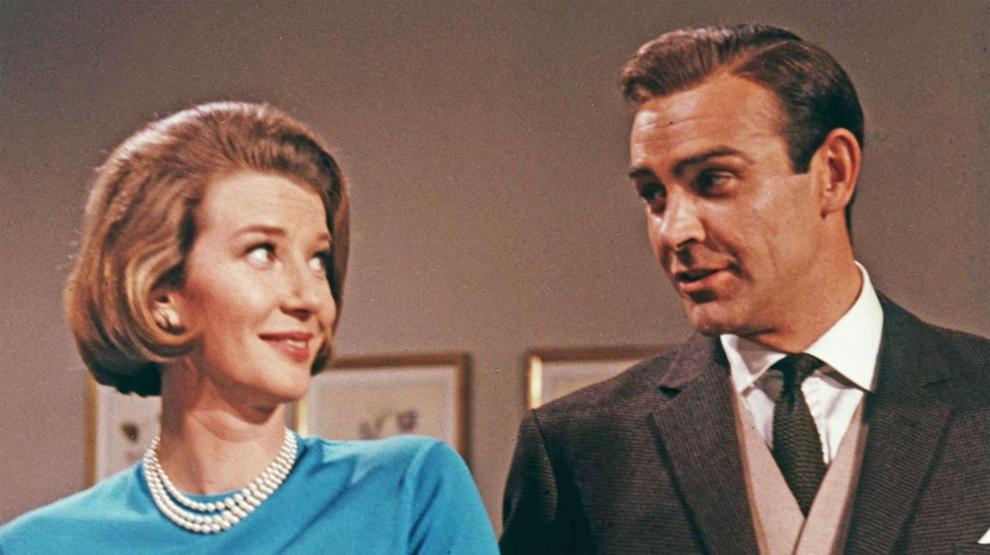 Kadın ‘Bond’un broş şifresi İstihbarat dünyasında bir anlamı var...