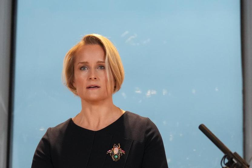 Kadın ‘Bond’un broş şifresi İstihbarat dünyasında bir anlamı var...