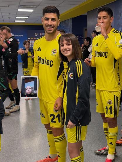 Aziz Yıldırımın kızı Yaz, sarı-lacivert tutkusunu konuşturdu