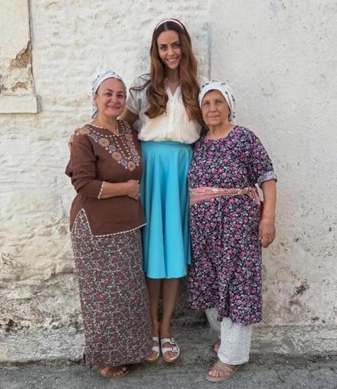 Yönetmen Yüksel Aksu ile Oyuncu Deniz Barut Sessiz Sedasız Evlendi