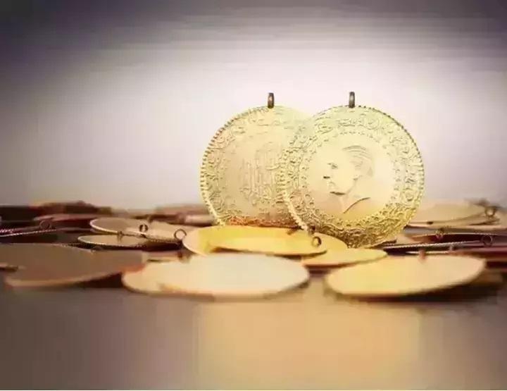 26 ARALIK 2025 CANLI ALTIN FİYATLARI: Gram Altın Ne Kadar Çeyrek Altın, Yarım Altın, Cumhuriyet Altını Ne Kadar Haftanın son işlem günü altın fiyatları