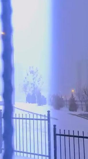 Şırnak’ta kar yağışı sırasında apartmana yıldırım düştü