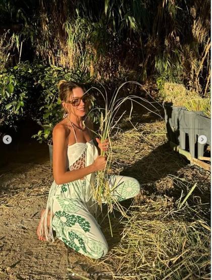 Sinem Kobal’dan 2025’e duygusal veda Kenan İmirzalıoğlu ile aşk dolu kareler gündem oldu