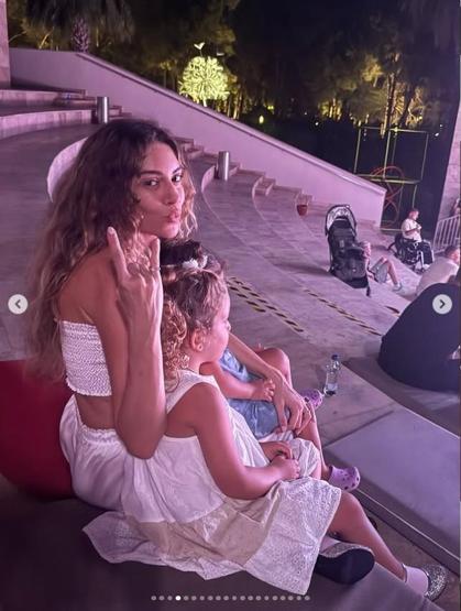 Sinem Kobal’dan 2025’e duygusal veda Kenan İmirzalıoğlu ile aşk dolu kareler gündem oldu