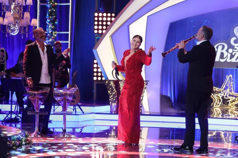 ŞARKILAR BİZİ SÖYLER 2026 YILBAŞI ÖZEL KONUKLARI Şarkılar Bizi Söyler Yılbaşı Konukları Kimler, Hangi Ünlüler Var İşte Sibel Can, Hakan Altun ve Hüsnü Şenlendiriciden Müzik Ziyafeti...