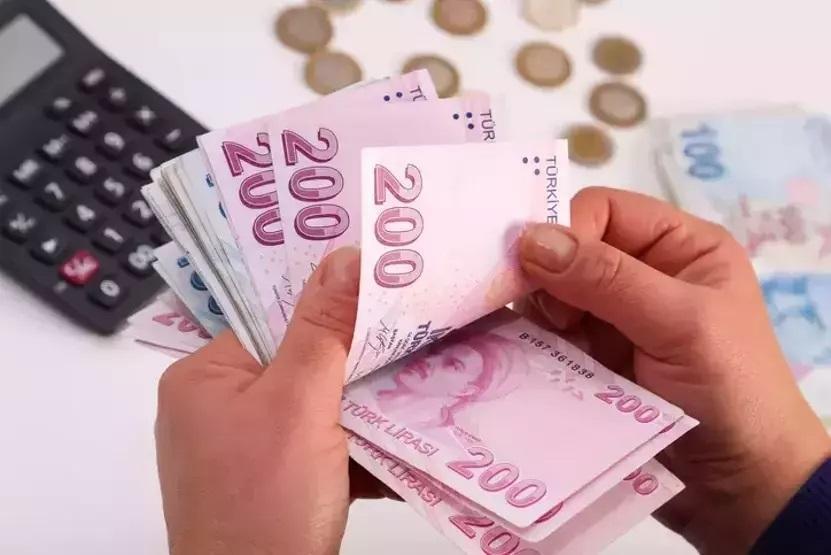 MEMUR MAAŞI 2026 OCAK ZAM ORANI HESAPLAMA TABLOSU | 2026da memur maaşı ne kadar olacak 6 aylık memur zammı enflasyon farkı yüzde kaç Öğretmen, doktor, polis...