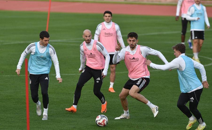 Beşiktaş, Antalya kampında çalışmalarını sürdürüyor