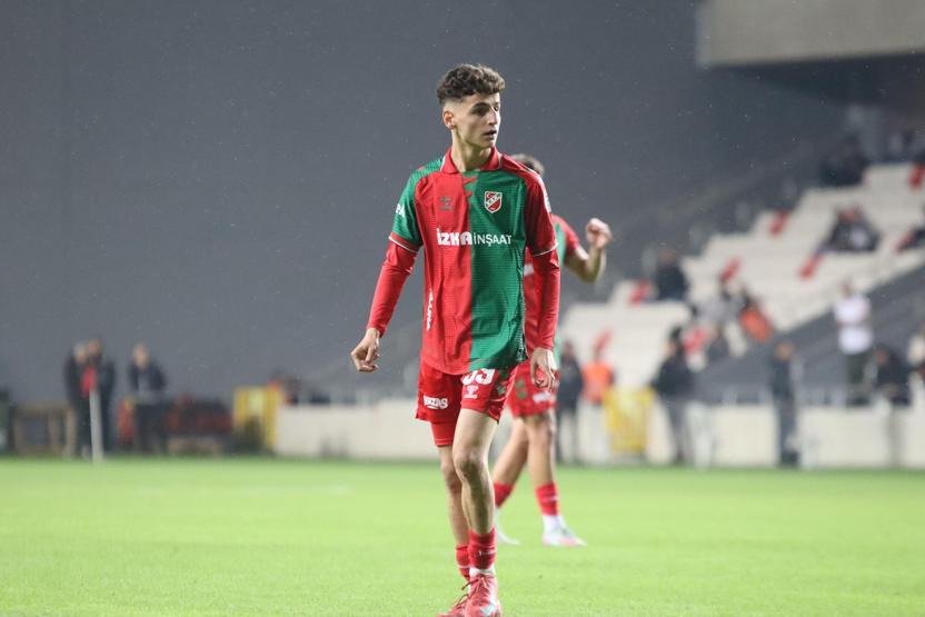 Fenerbahçede yerli transferi son anda iptal oldu Görüşmeler sonuçsuz...