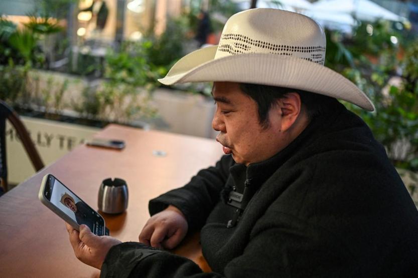 ÇİNLİ TRUMP: Bir Fenomenin Krizle Başlayan Sıra Dışı Yükseliş Hikayesi: Şimdi Pasifik’in İki Yakasında Kahkaha Topluyor...