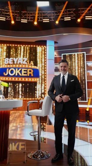 KAHKAHA DOLU GECE BEYAZ’LA JOKER NEŞE SAÇTI